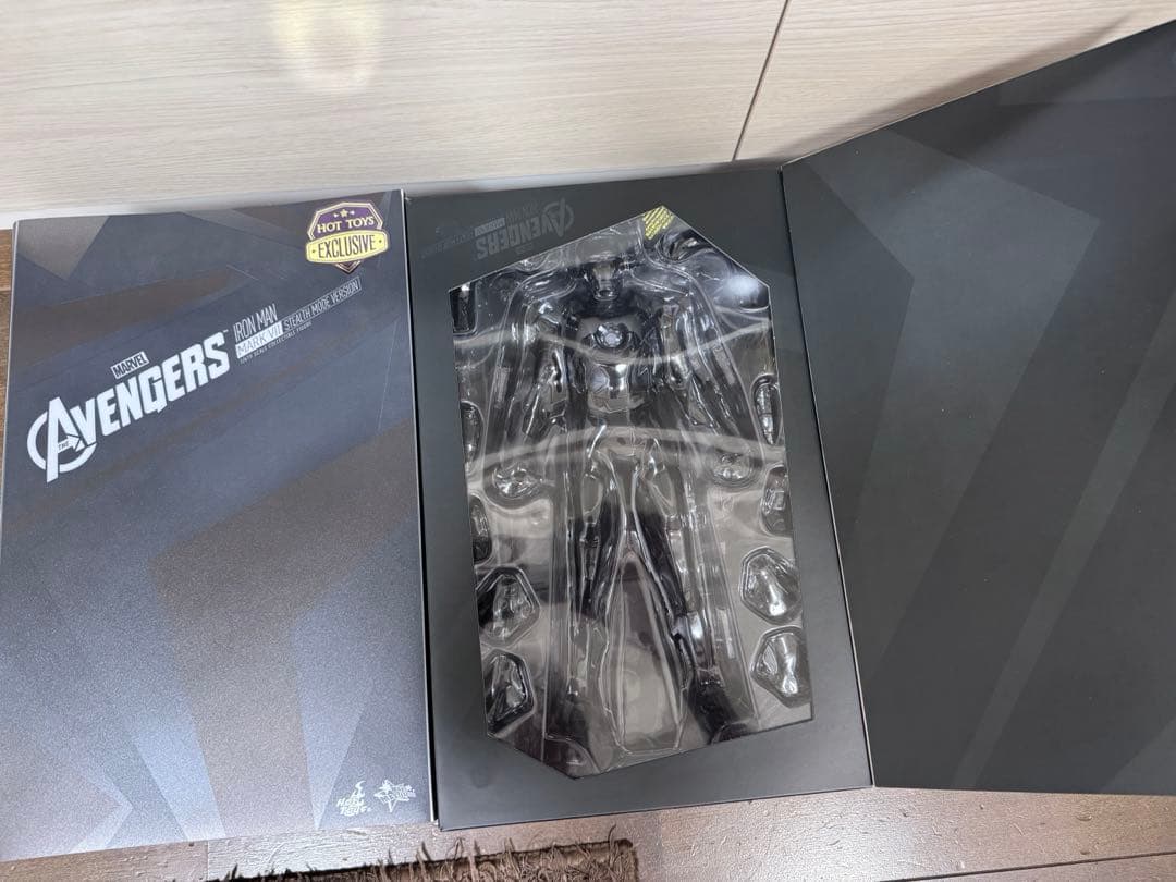HotToys ホットトイズアイアンマンマーク7ステルス版ムービーマスターピース
