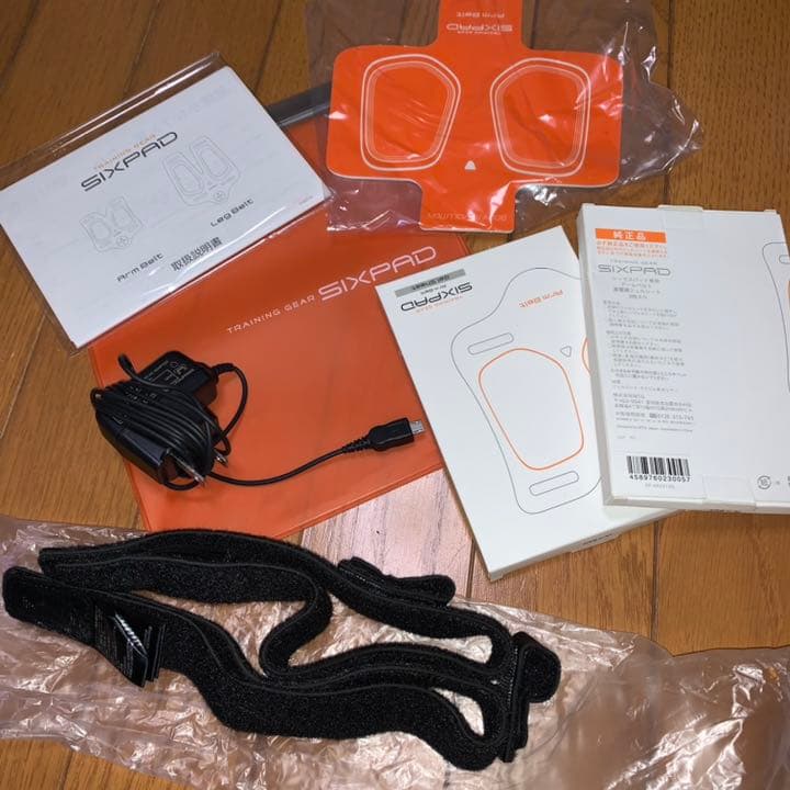 SIXPAD 正規品　シックスパッド　アームベルト×１台　充電式　アプリ対応