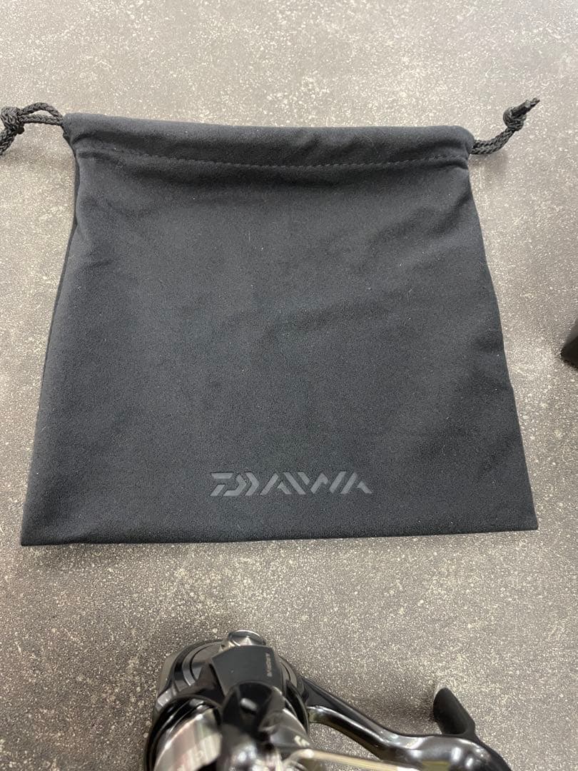 3回のみ使用ダイワ　DAIWA 24セルテート　LT 3000 XH