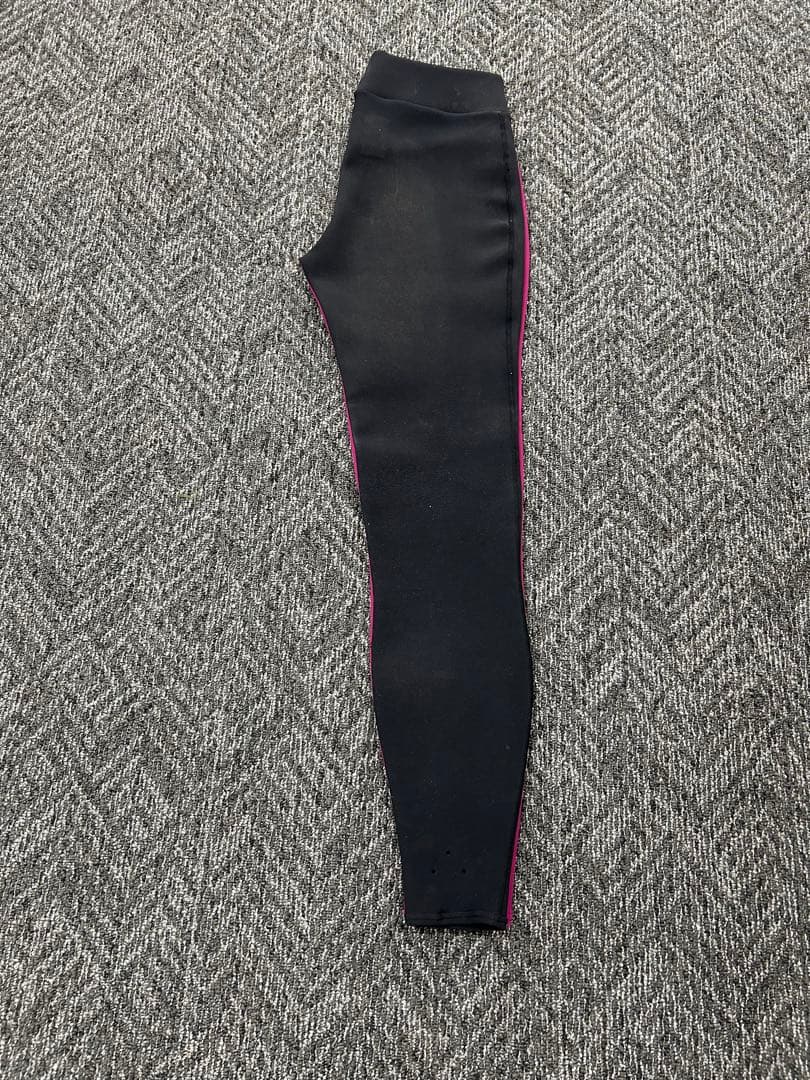 RASH Wetsuits ラッシュウェットスーツ ピンクと黒 コンビネーション