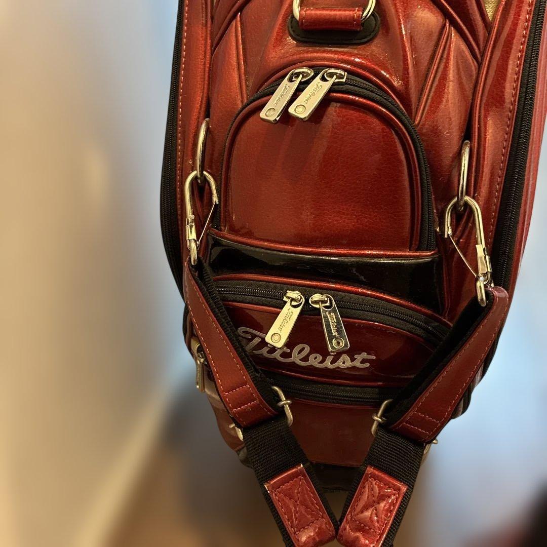 Titleist 赤 キャディバッグ フード付き（限定品、アスリートモデル）