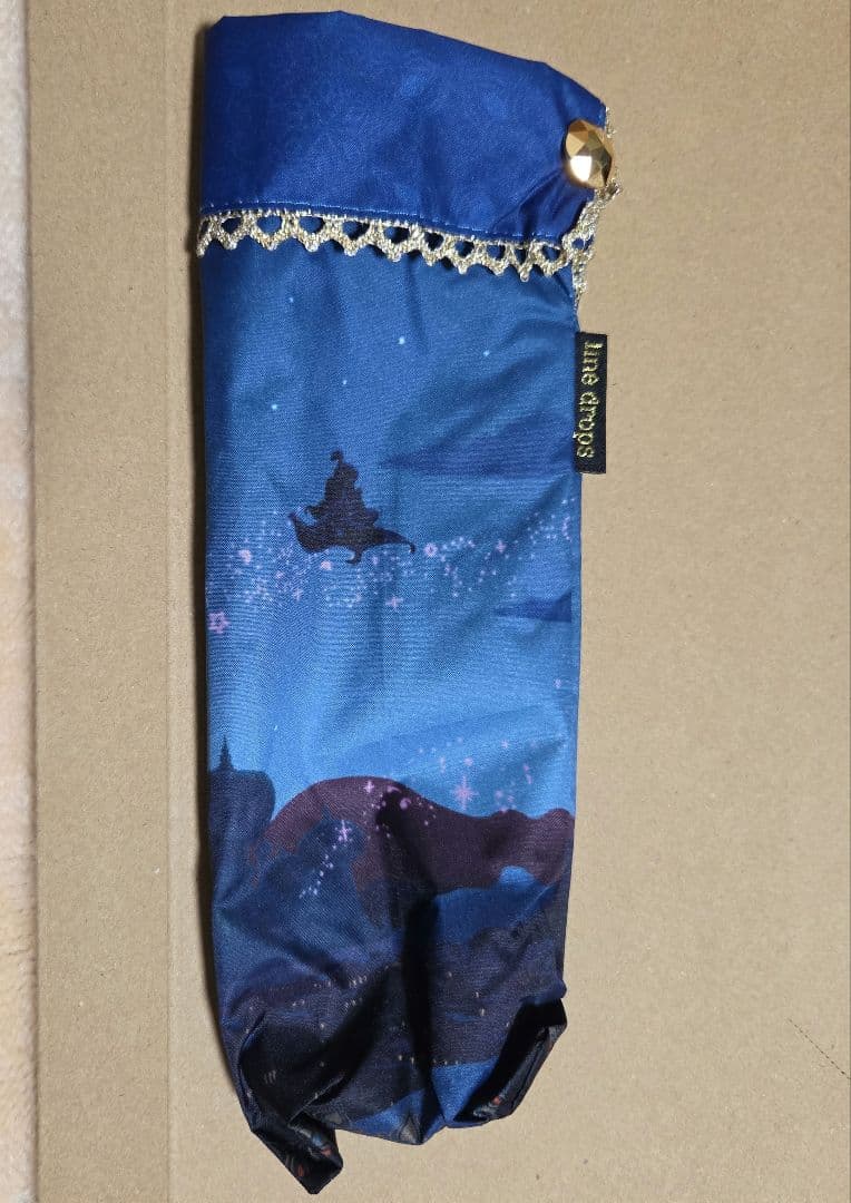 新品タグ付き　ディズニー　アラジンマジカルナイト　晴雨兼用 折りたたみ傘