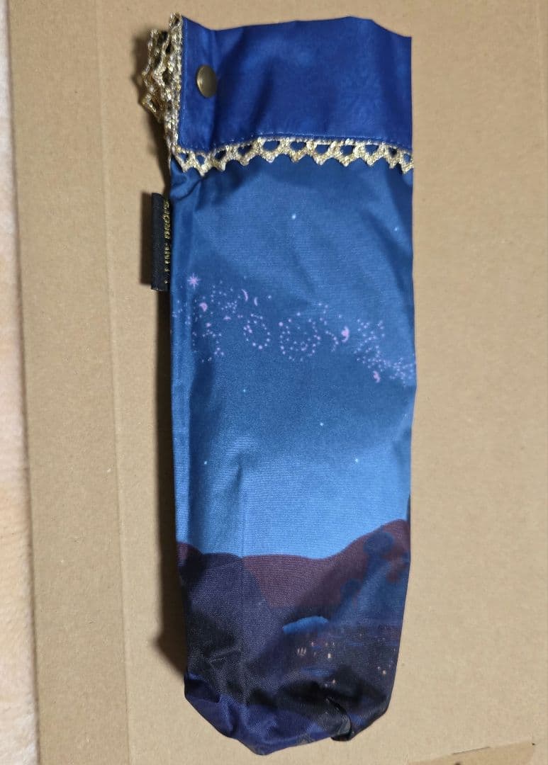 新品タグ付き　ディズニー　アラジンマジカルナイト　晴雨兼用 折りたたみ傘