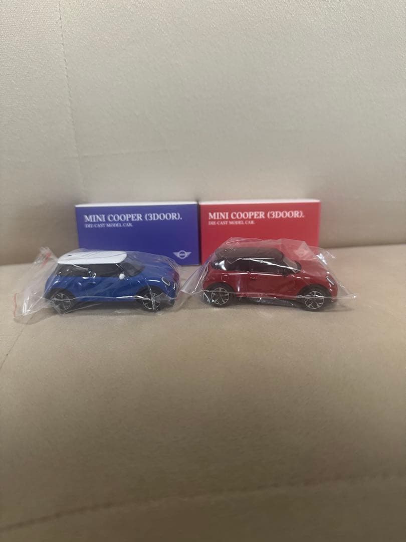 ミニクーパー　MINI COOPER ダイキャストミニカー　非売品　2台セット