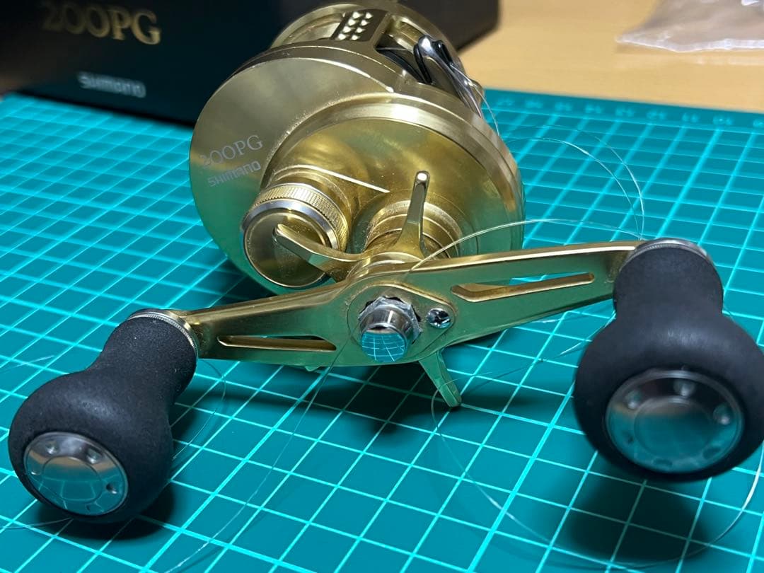 SHIMANO OCEA CONQUEST 200PG ゴールド
