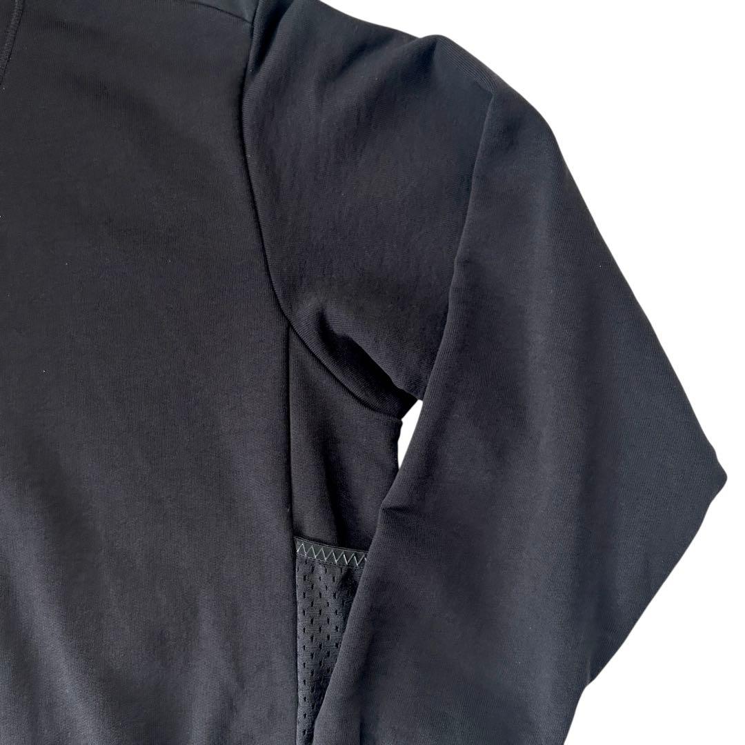 【美品】MONCLER モンクレール　パーカー　ユニセックス　黒　認証タグ有り