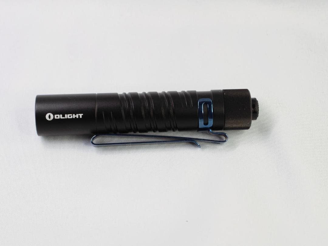 テールスイッチ式300ルーメン懐中電灯