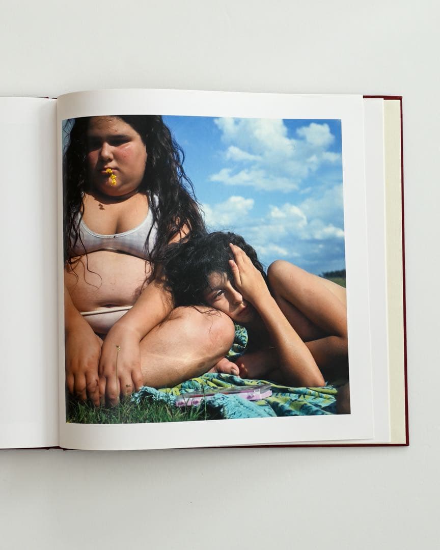 サイン入りAlessandra Sanguinetti写真集