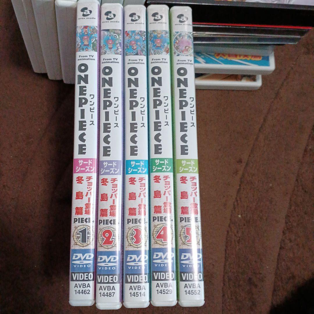 ワンピース劇場版ＤＶＤ　ＴＶスペシャルＤＶＤ等　５３枚