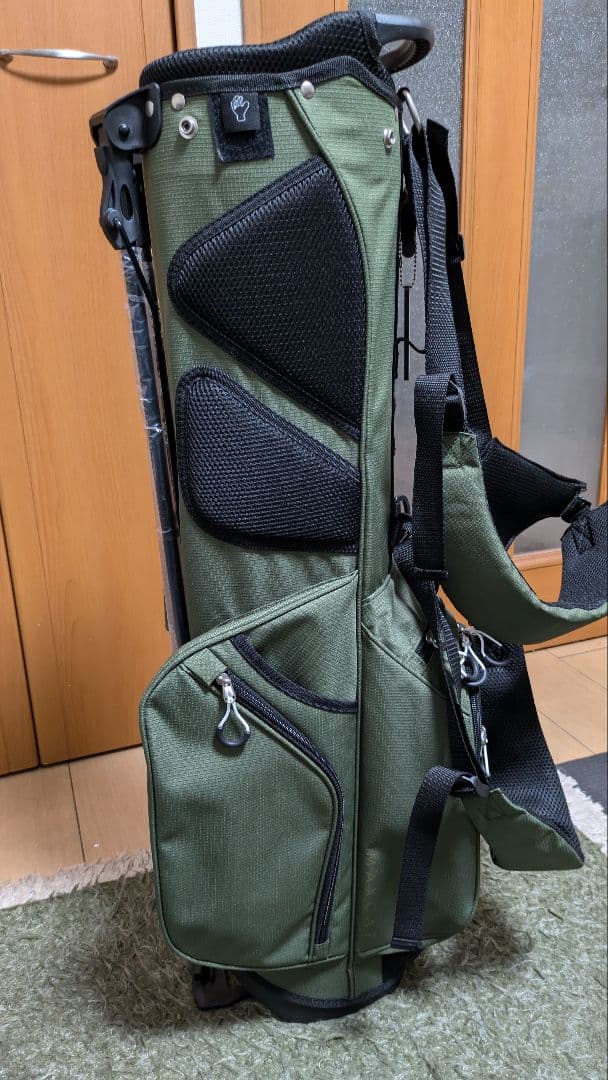 新品同様 キャディバッグ（MAXCAT）カーキ色