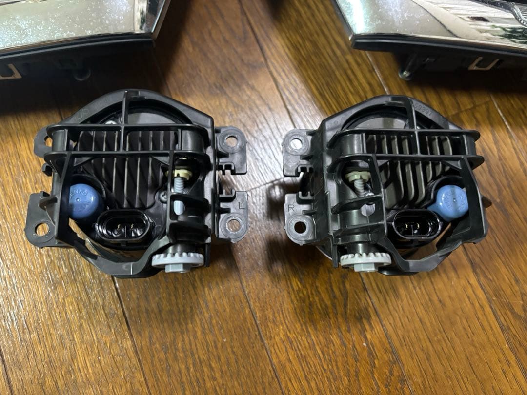 スペーシアカスタム　MK53S LEDフォグ イルミネーションランプ 純正