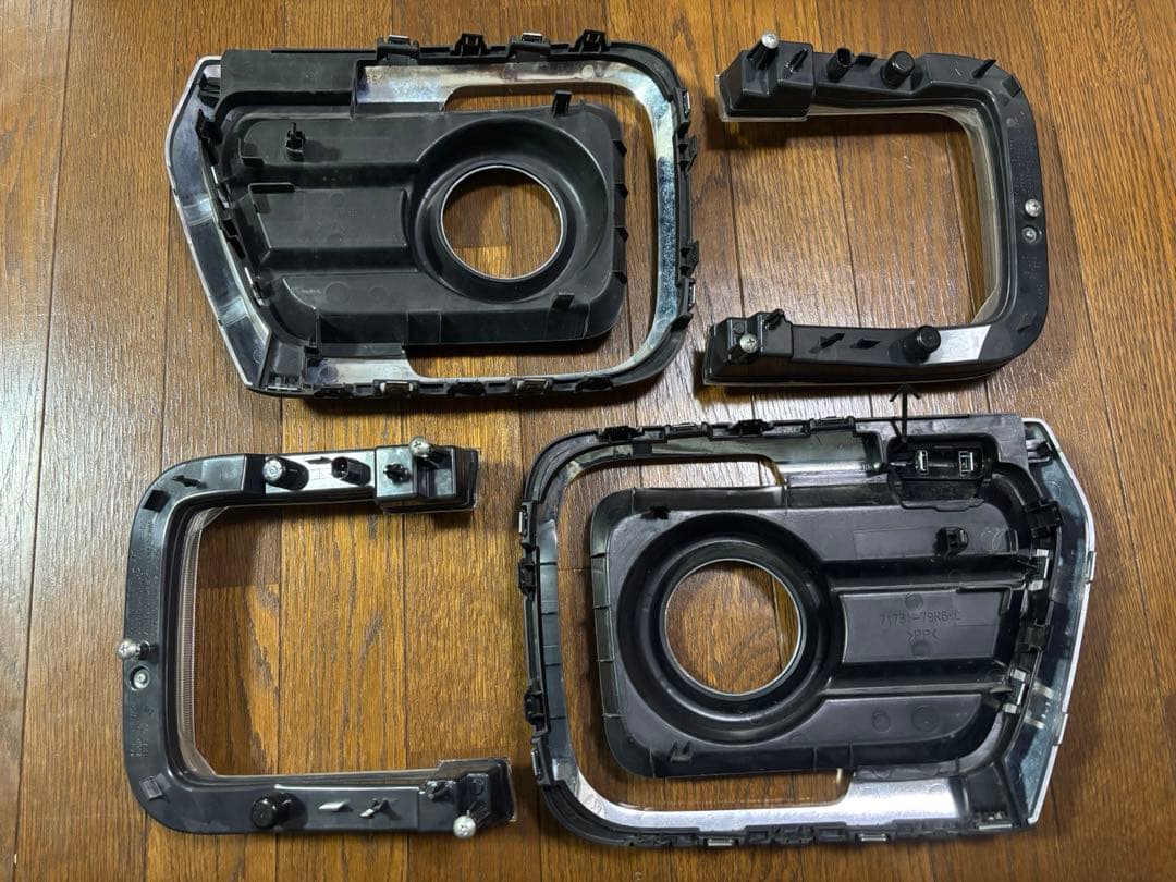 スペーシアカスタム　MK53S LEDフォグ イルミネーションランプ 純正