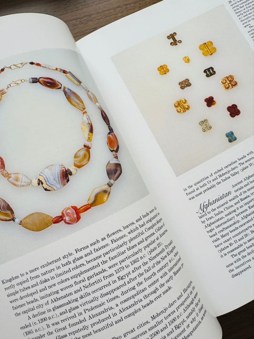The History of Beads 洋書 ビーズの歴史 民族装身具資料集