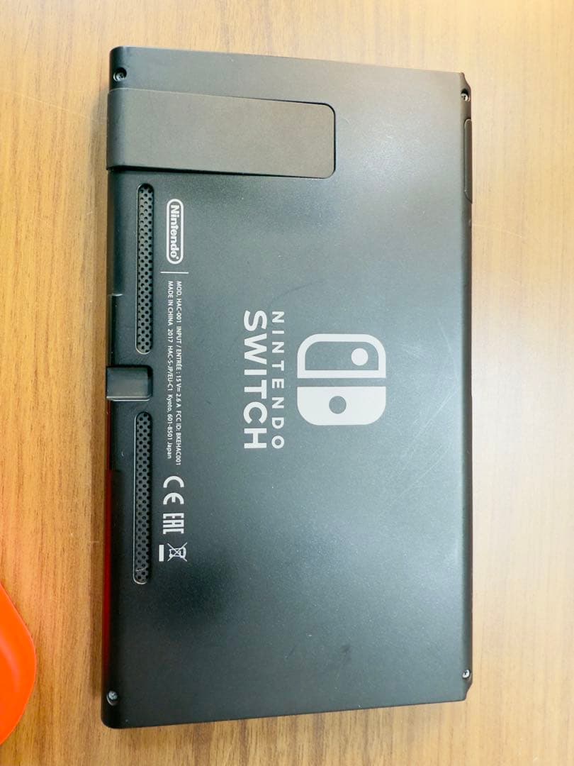 【使用数回★美品】Nintendo Switch本体＆純正コントローラーセット