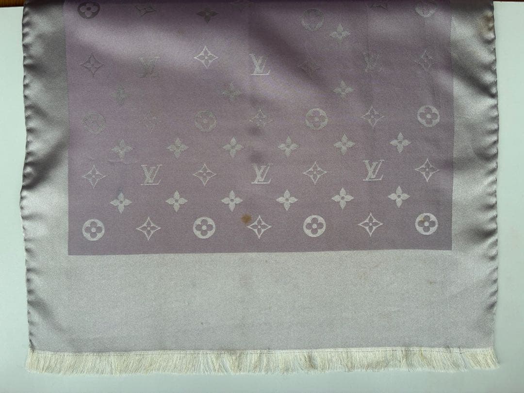 らんちゃんLouis Vuitton ルイヴィトン シルクスカーフ