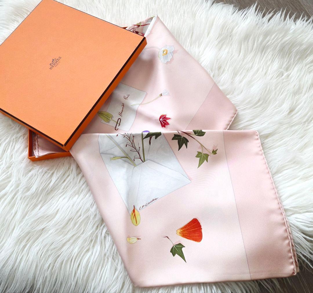 未使用 HERMES スカーフ カレ90 〈花の手紙〉