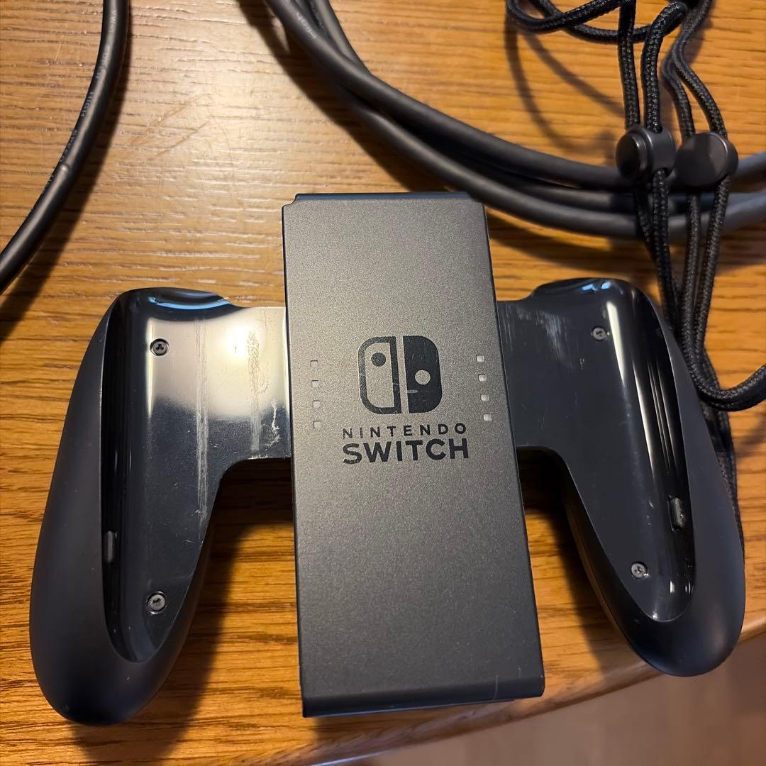 Nintendo Switch 本体 + Joy-Conコントローラー＋ケース付