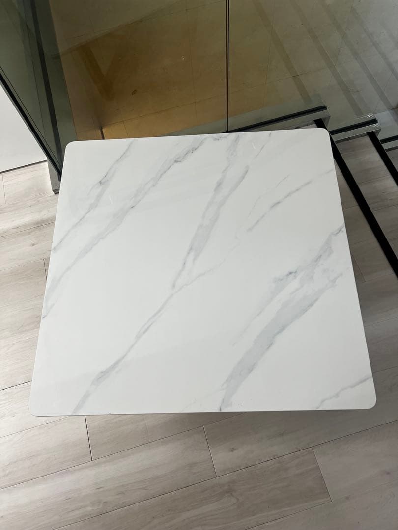 『都内』モダンな人口大理石風正方形ローテーブル　80cm×80cm
