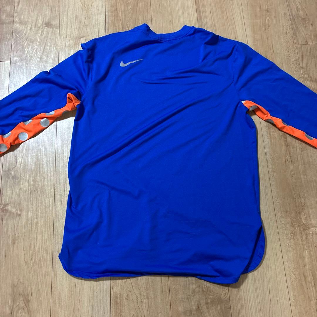 Nike running 長袖シャツ
