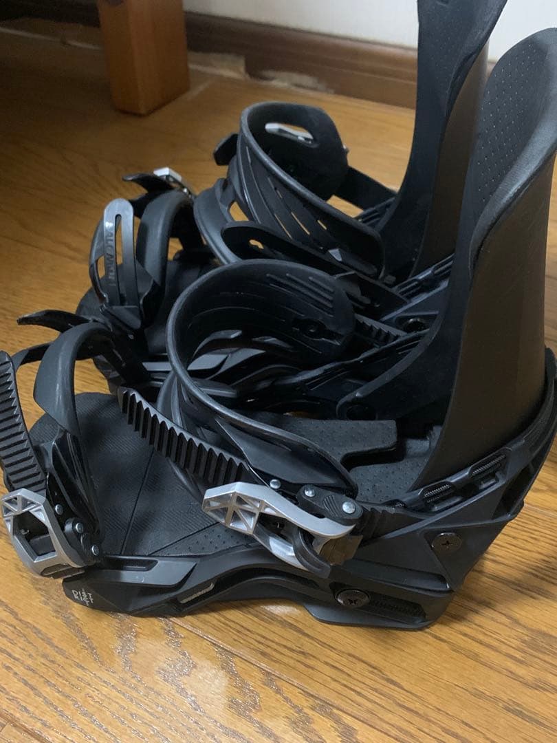 SALOMON DISTRICT 22-23 サイズM ブラック