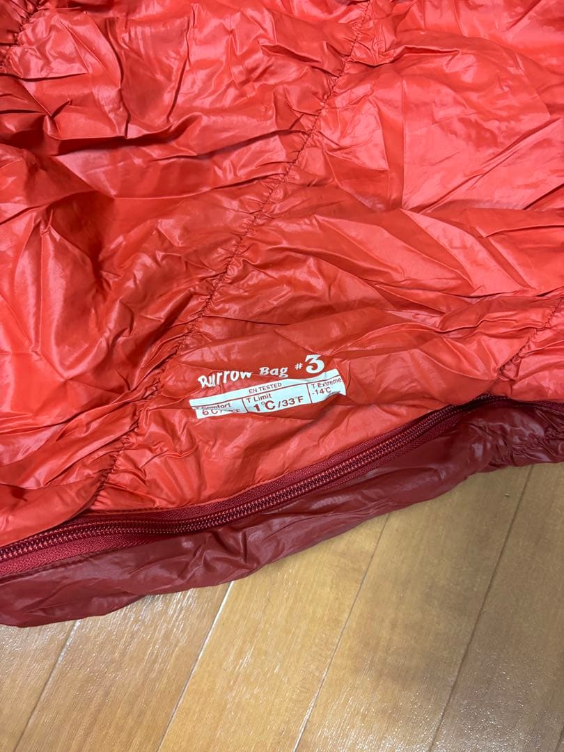 (ジルチ)mont-bell Burrow Bag *3 L/zip 赤
