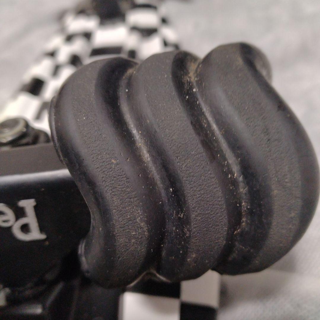 Penny 22\" 白黒