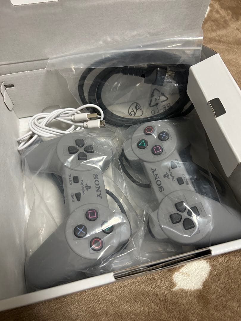 新品購入　SONY プレイステーション クラシック SCPH-1000