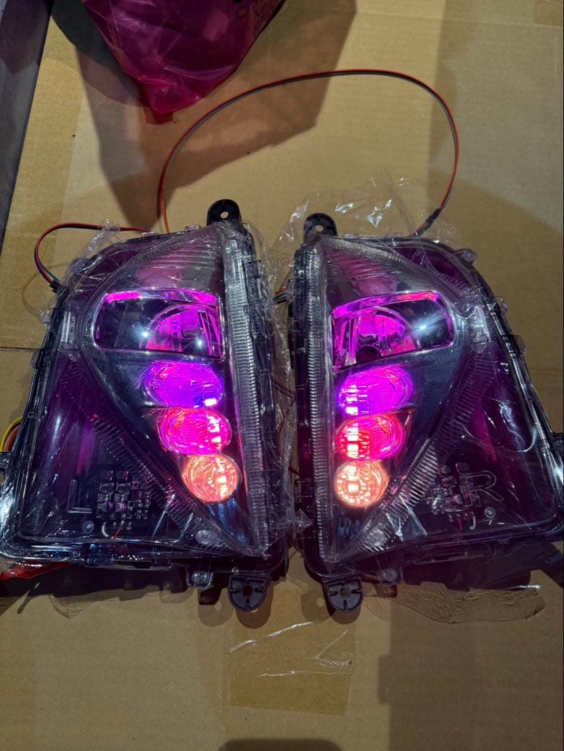 【即納】50プリウス　3連RGB バルブ交換式　H8H11H16バルブ対応