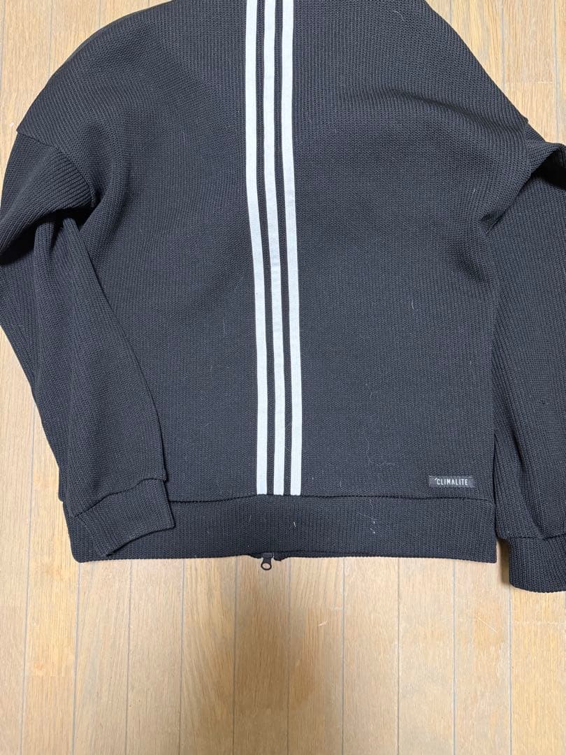 adidasセットアップ限定品