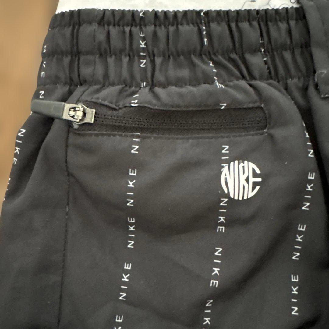【値下げ】NIKE DRI-FIT ブラック ストライプ パンツ M