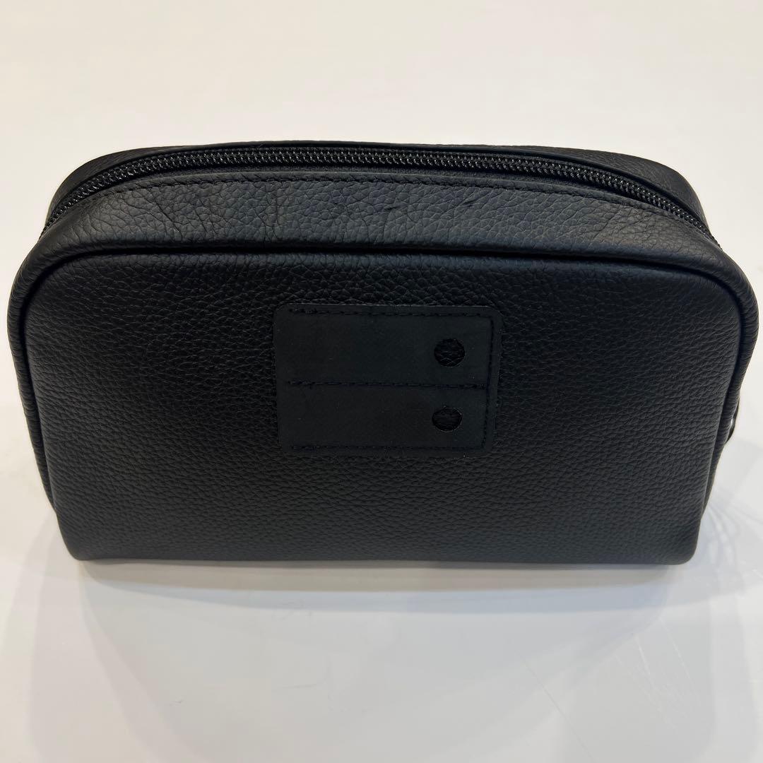 入手困難　新品　未使用　BRIEFING 本革　レザー　ラウンド　ポーチM