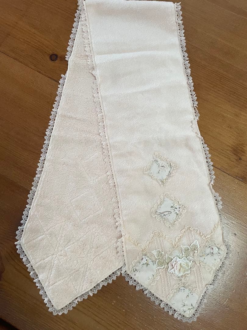 さえら AKIAKANE ロングタオル 淡いピンク 刺繍レース フェイスタオル