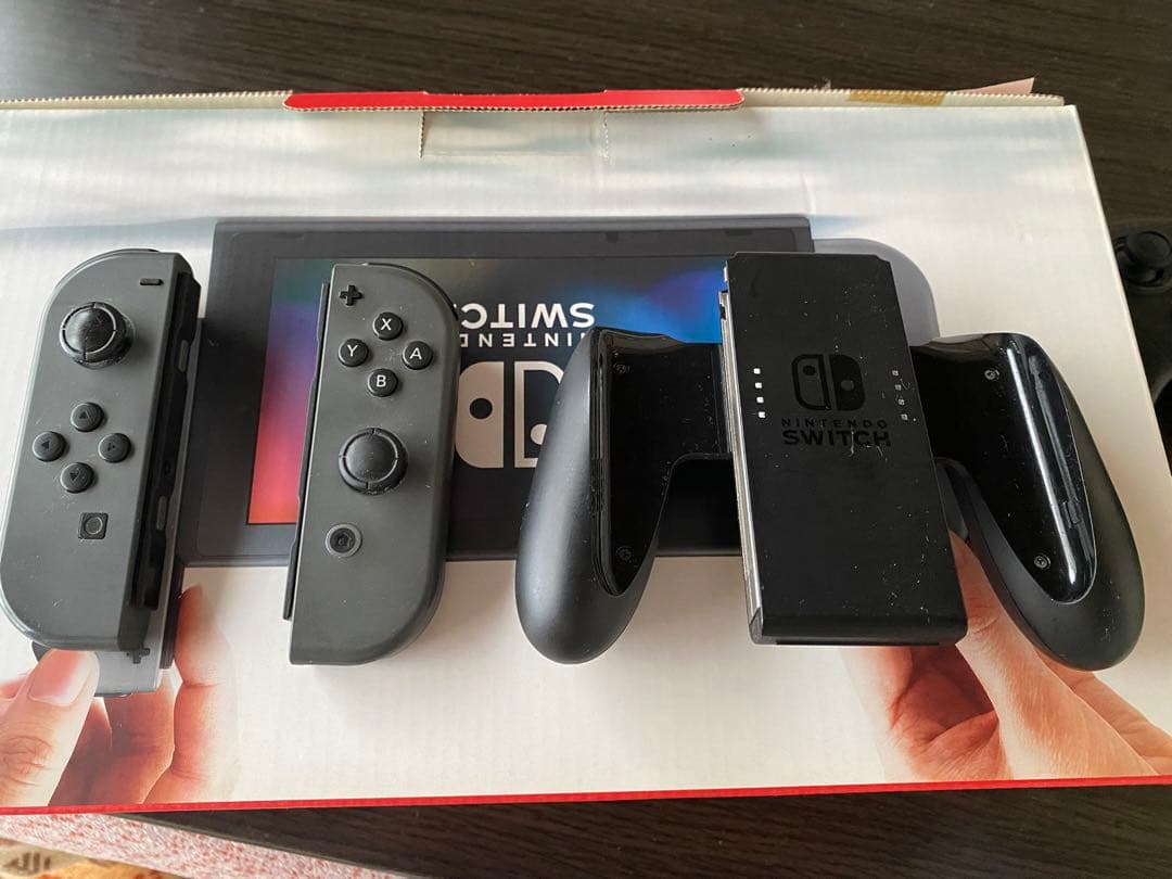 NintendoSwitch本体セット(ゲームソフト、純正プロコン付き)