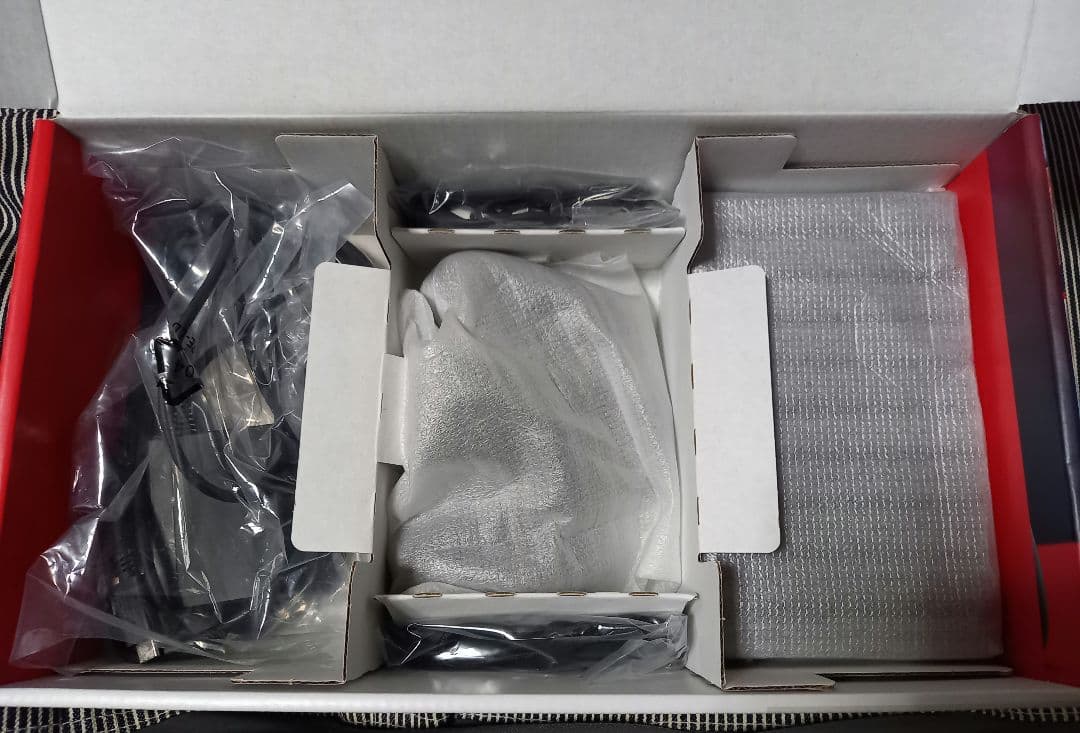 Nintendo Switch本体　バッテリー拡張型　良品