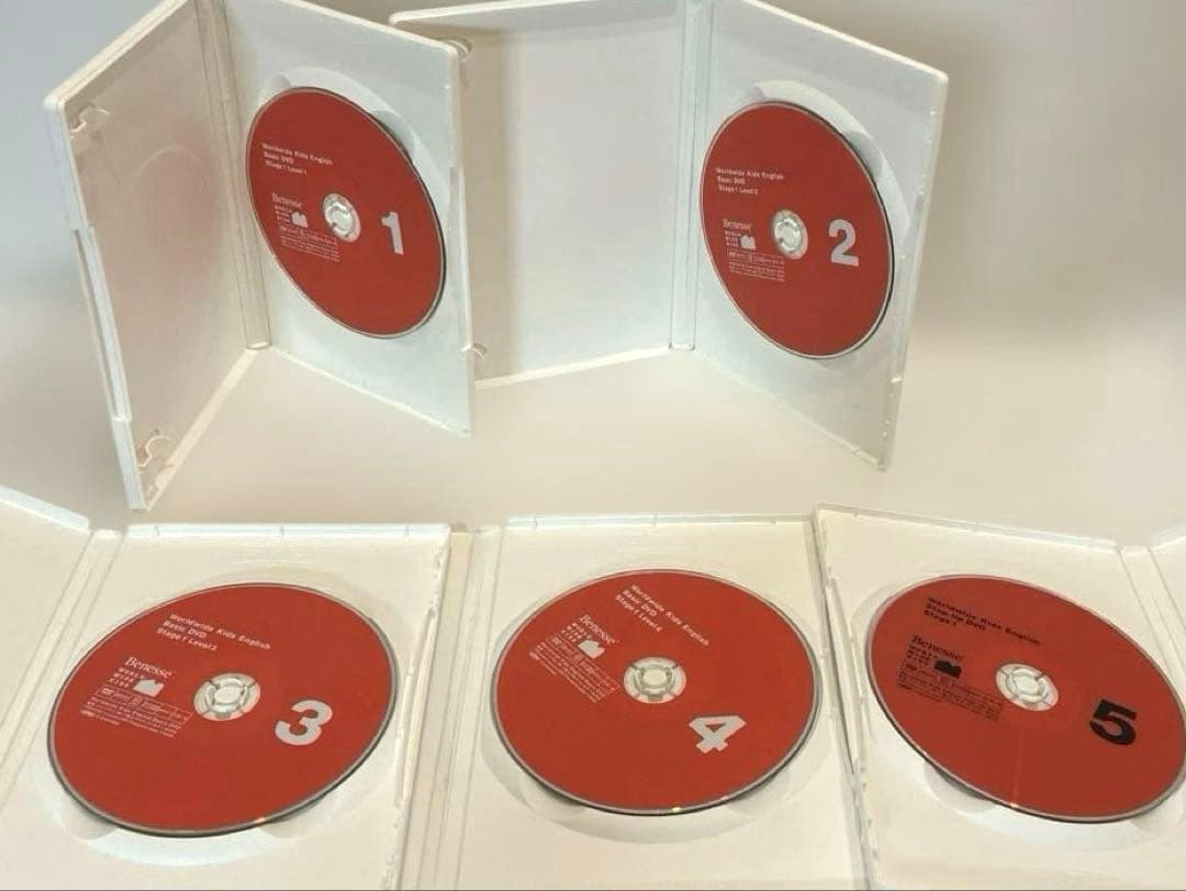 ワールドワイドキッズDVD24枚 ＆CD14枚まとめ売り