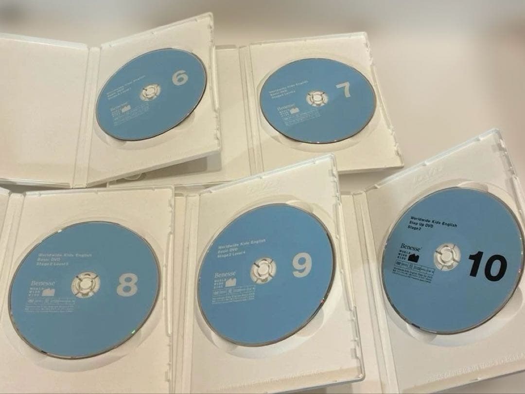 ワールドワイドキッズDVD24枚 ＆CD14枚まとめ売り