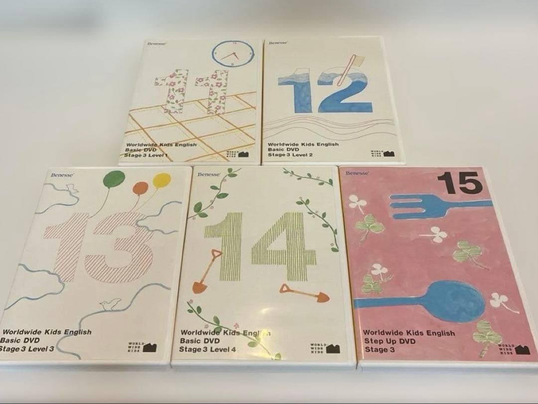 ワールドワイドキッズDVD24枚 ＆CD14枚まとめ売り