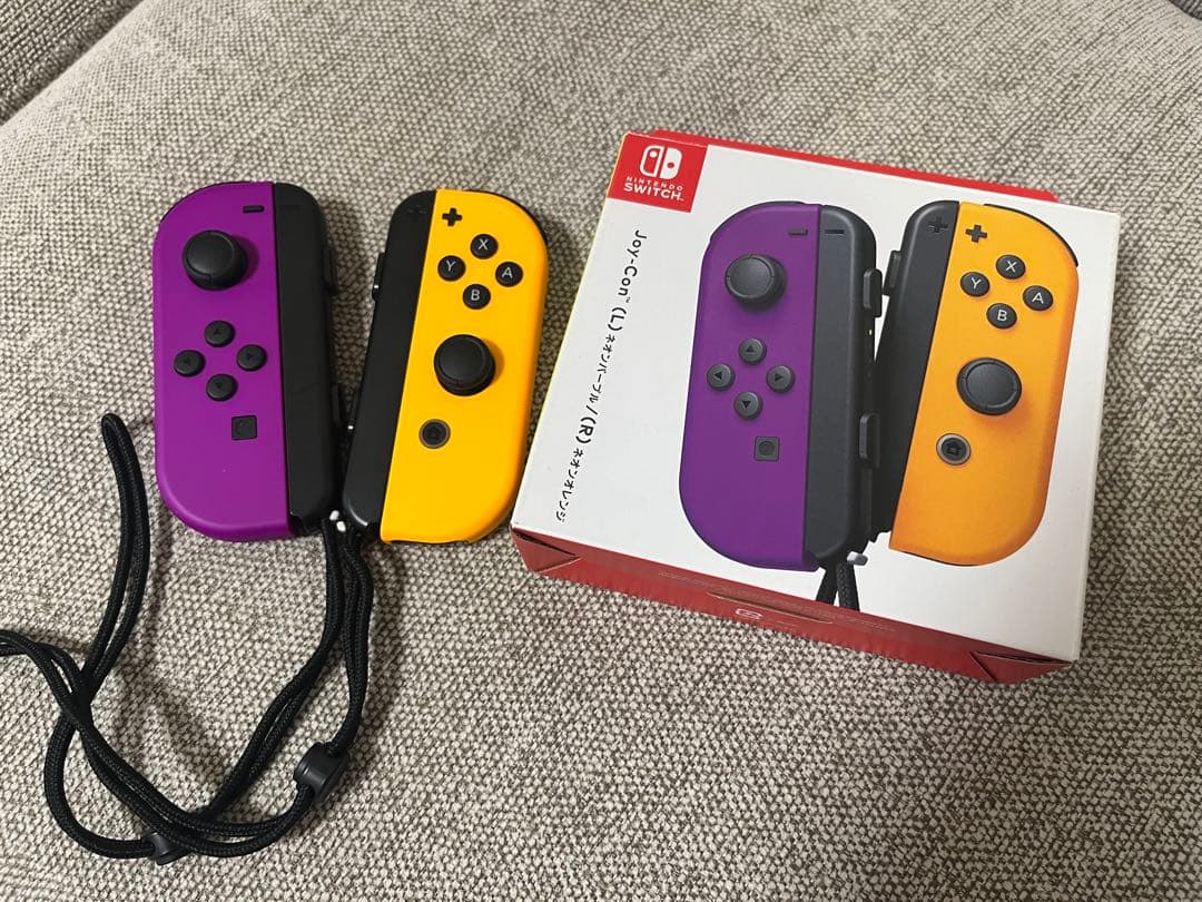 【匿名配送】【美品】Switch 本体＋Joy-Con+カセット3本+ケース
