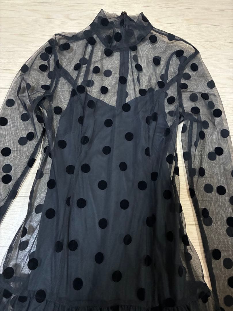 大人気完売品⭐︎リエンダ　ドットレースティアードワンピース　黒　S