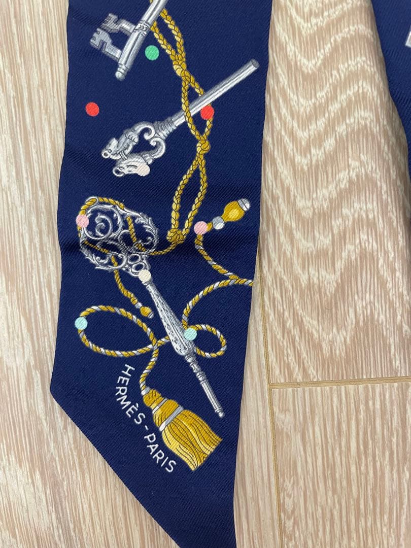 新品タグ付き エルメス ツイリー レクレポア ネイビー
