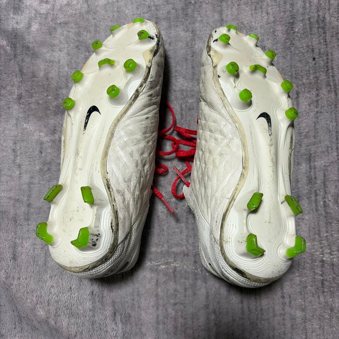 Nike サッカーシューズ ホワイト/グリーン　ティエンポ　fg acc