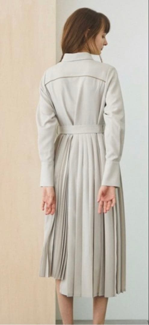 【美品】UNITED TOKYOインバランスプリーツワンピース