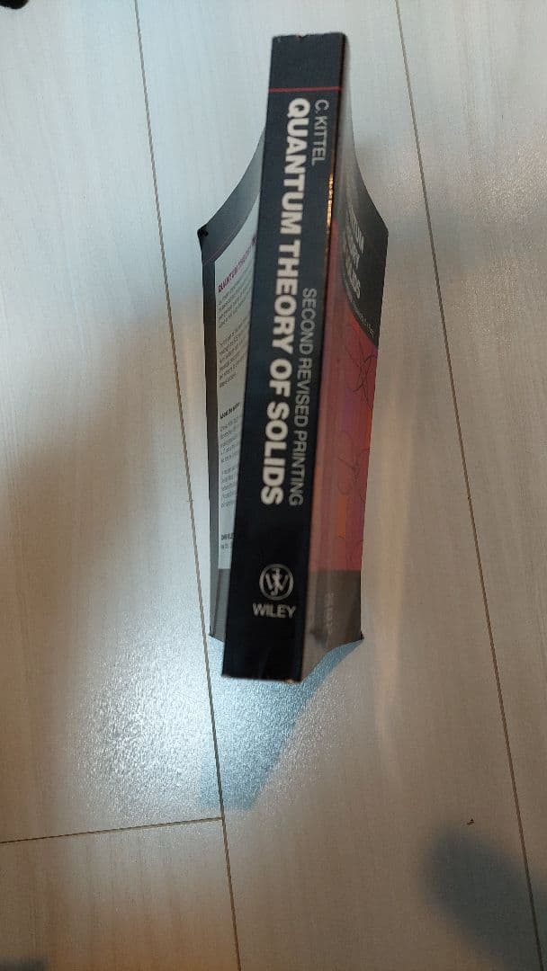 洋書 QUANTUM THEORY OF SOLIDS C. Kittel