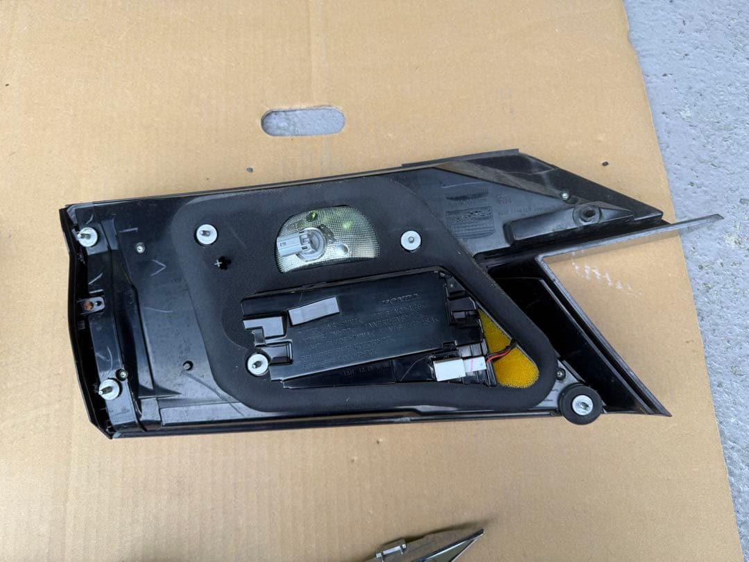 ホンダオデッセイ　アブソルート　テールセット