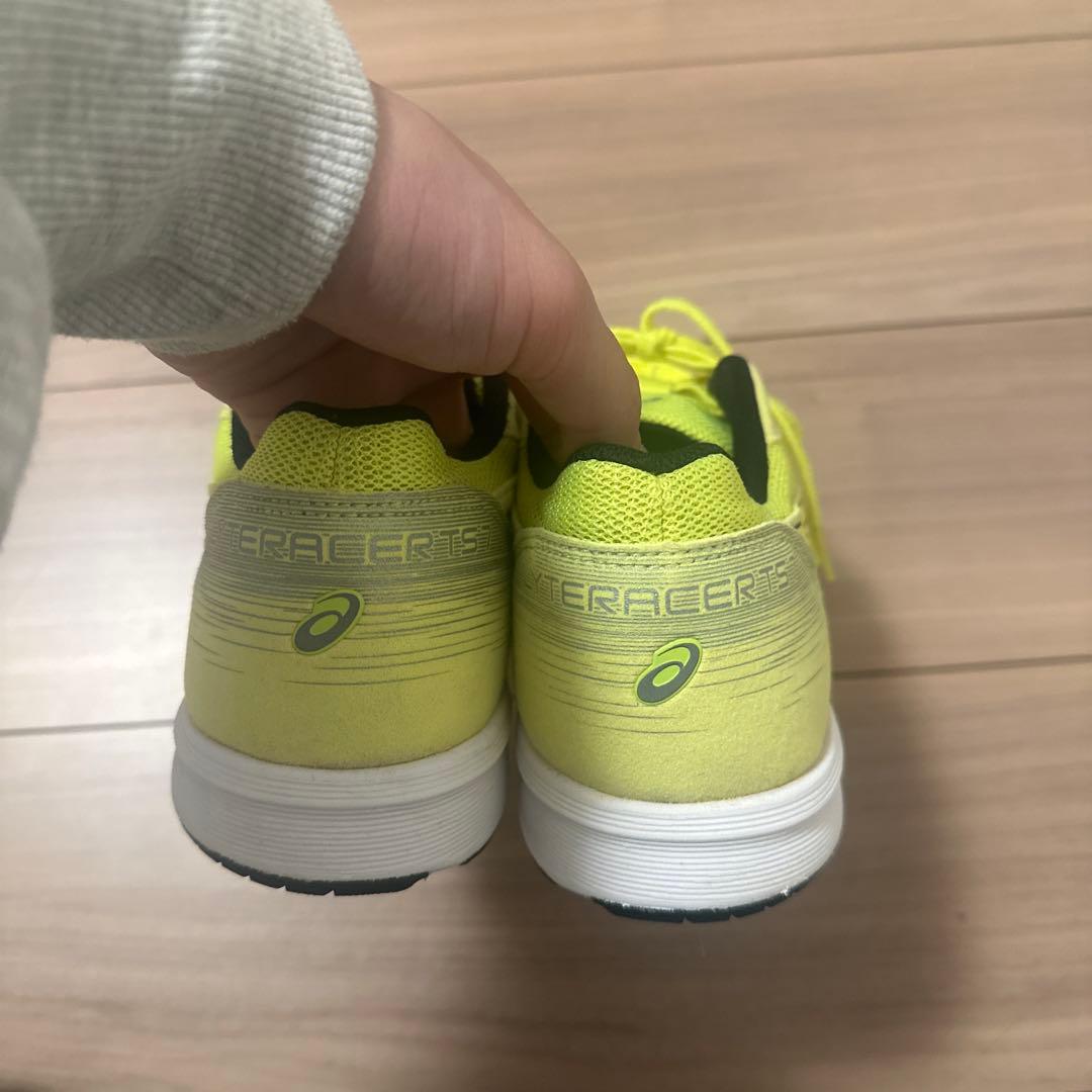 asics イエロー シューズ