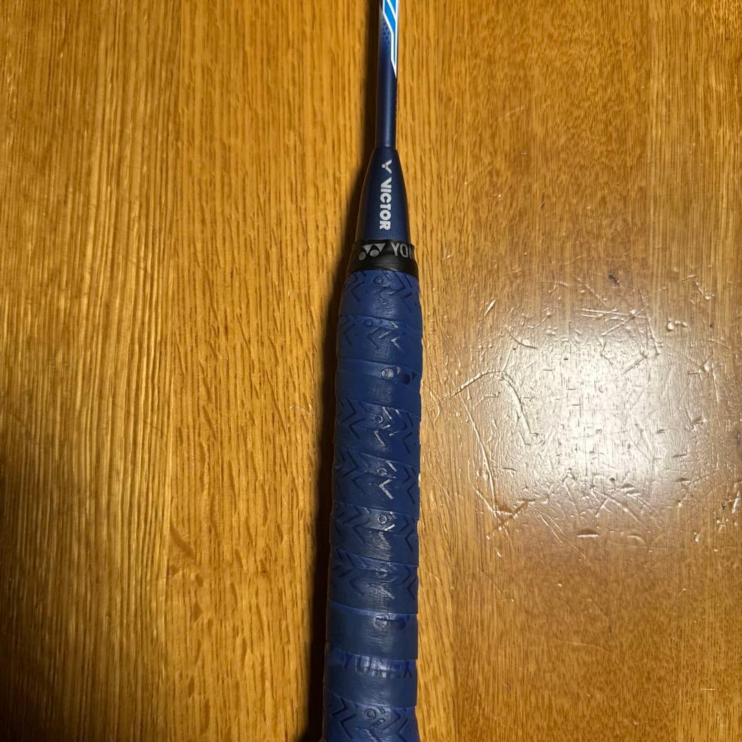Victor Meteor X 80バドミントンラケット