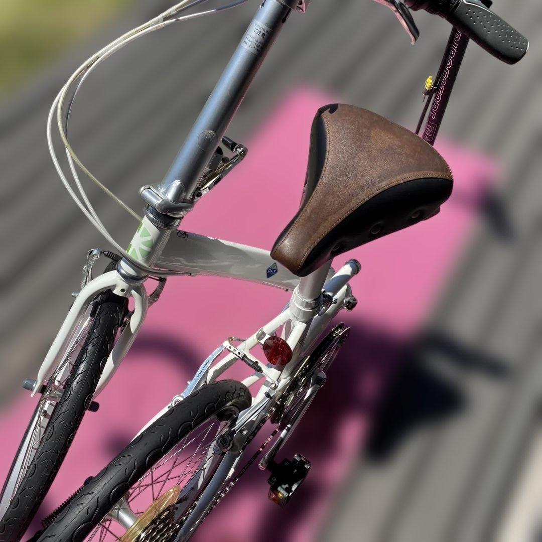 DAHONホワイト折りたたみ自転車20inch ブリヂストン空気入れ付き［美品］