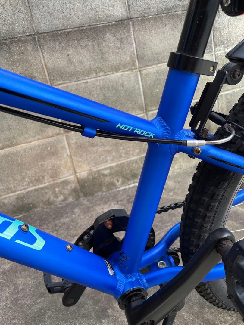 【よこ】スペシャライズドspecialized Hot Rock24ブルー