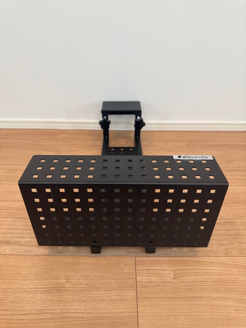 Bauhutteのゲーム機収納ラック