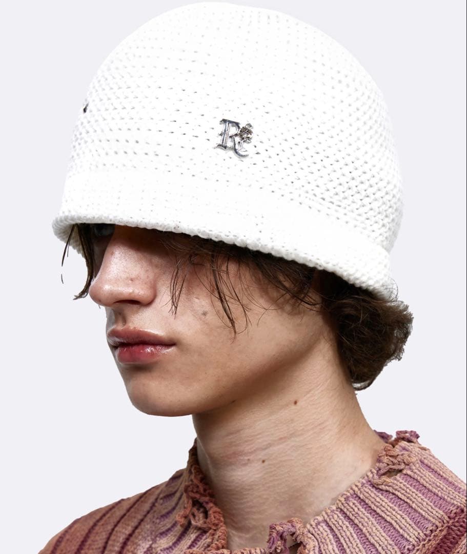 西洸人着用 RSSC RIVET KNIT BEANIE - WHITE
